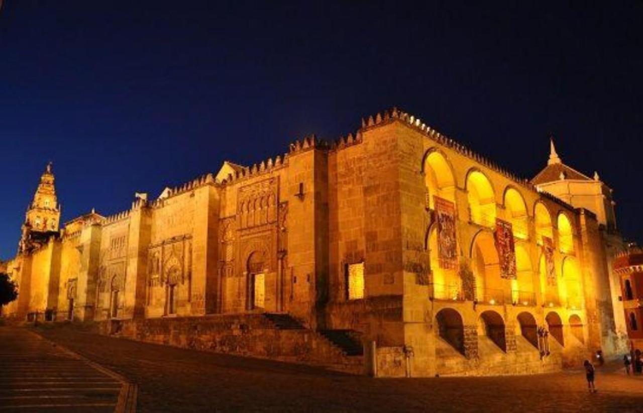 Apartamento La Muralla De San Lorenzo Кордова Екстер'єр фото